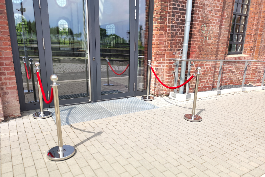 Neueröffnung, Roter Teppich, Personenleitsystem, Heinsberg