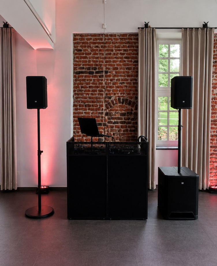  modernes Soundsystem Musikanlage Galaveranstaltung Boxen Hochzeit Firmenevent Aachen